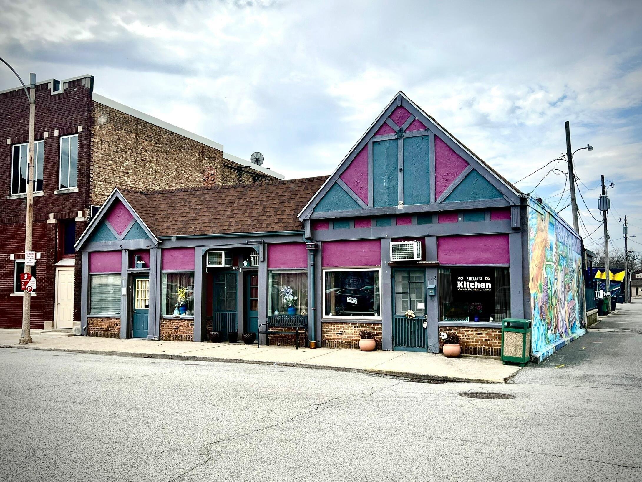 Property Image for 112 N Van Rensselaer Street