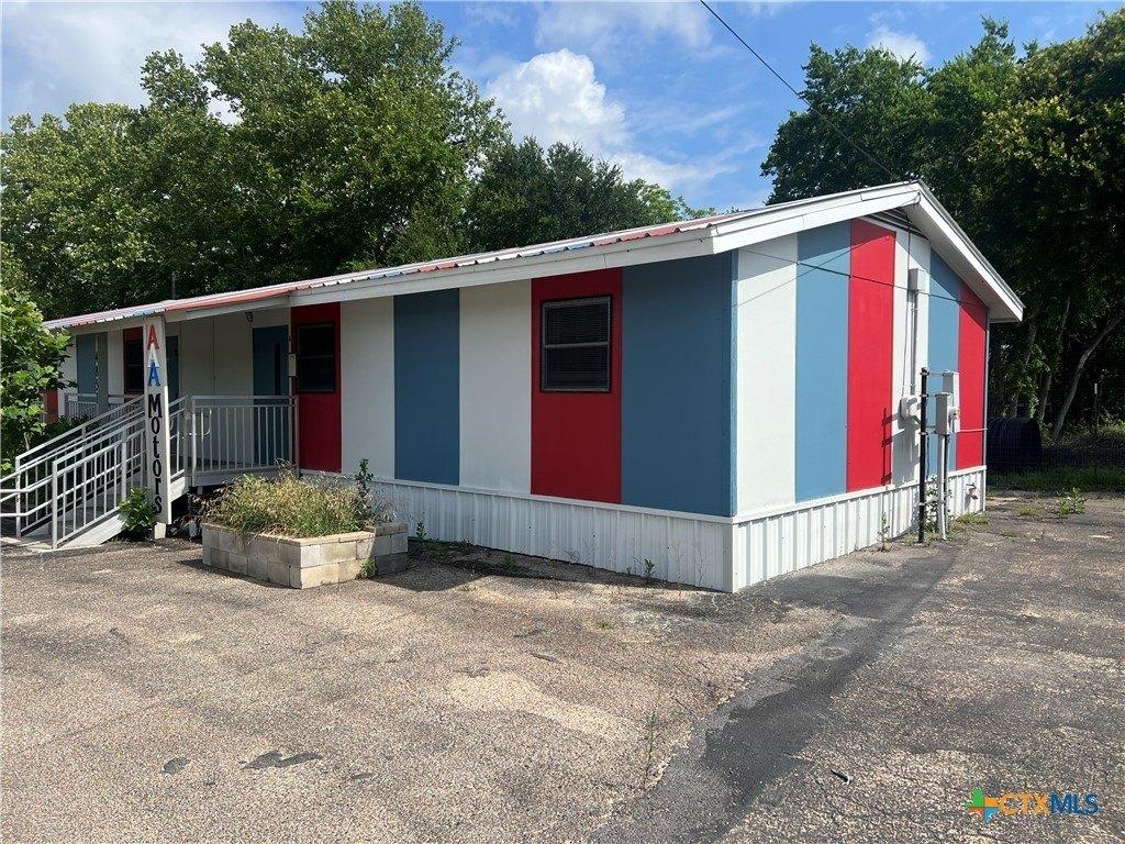 Property Image for 4851 E Veterans Memorial Boulevard