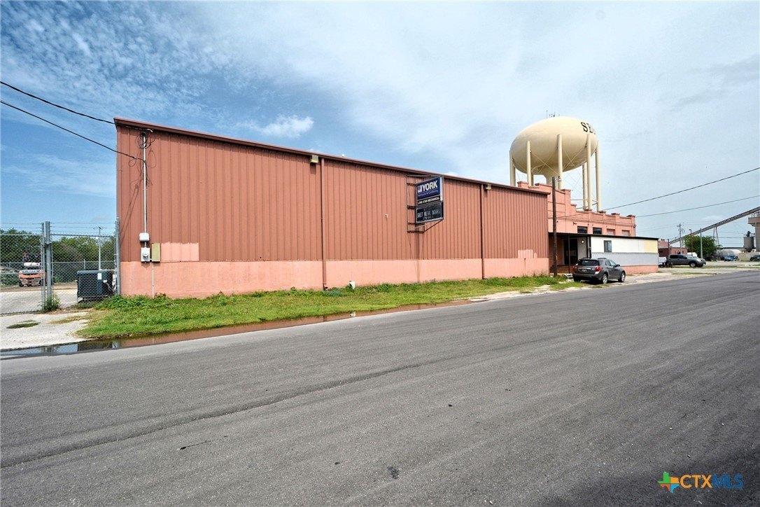 Property Image for 1126 N Bowie Street