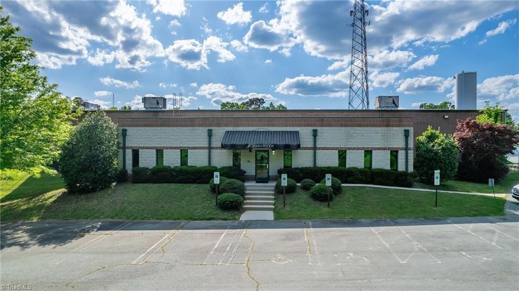 Property Image for 611 E Gilbreath Street
