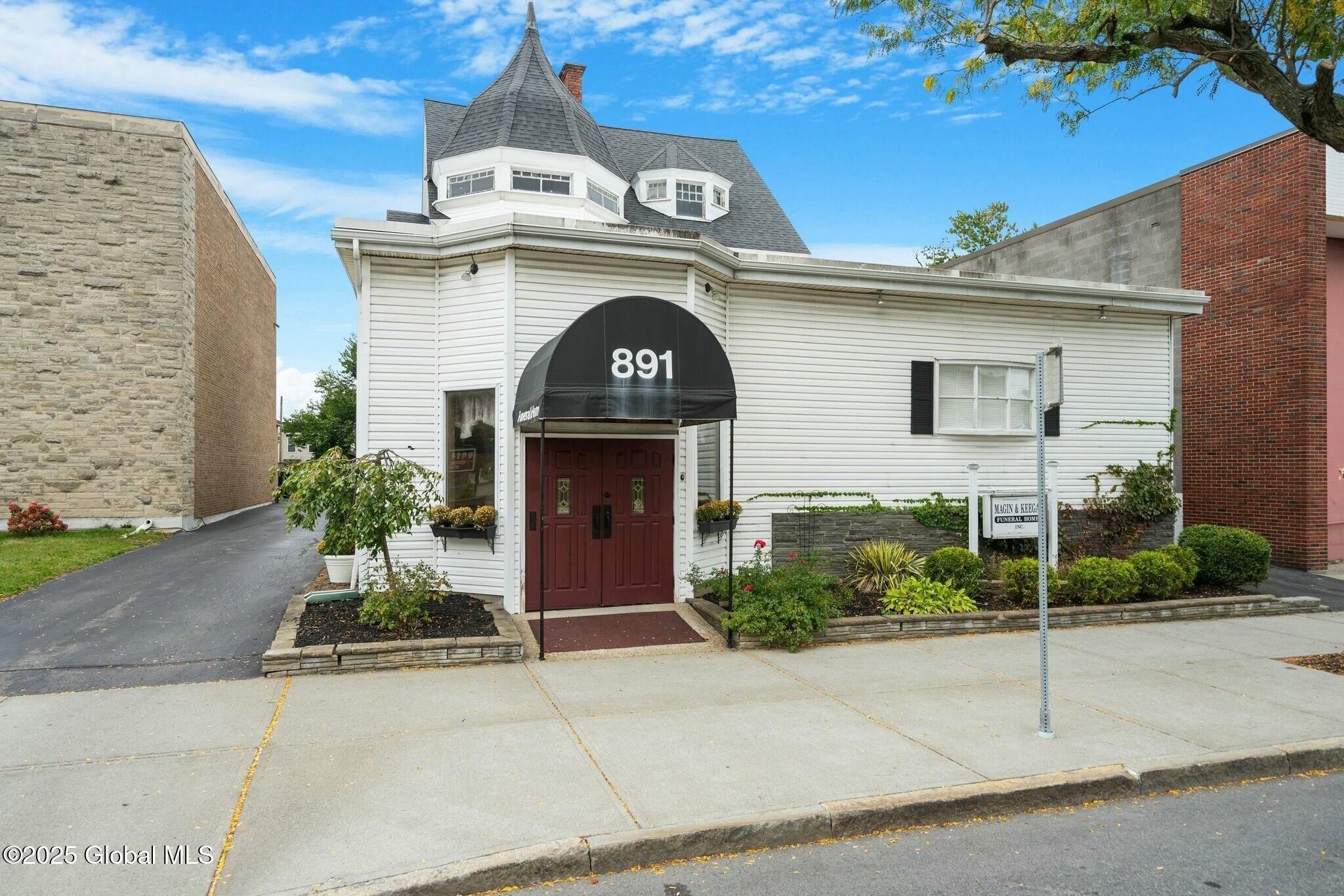 Property Image for 891 Madison Avenue