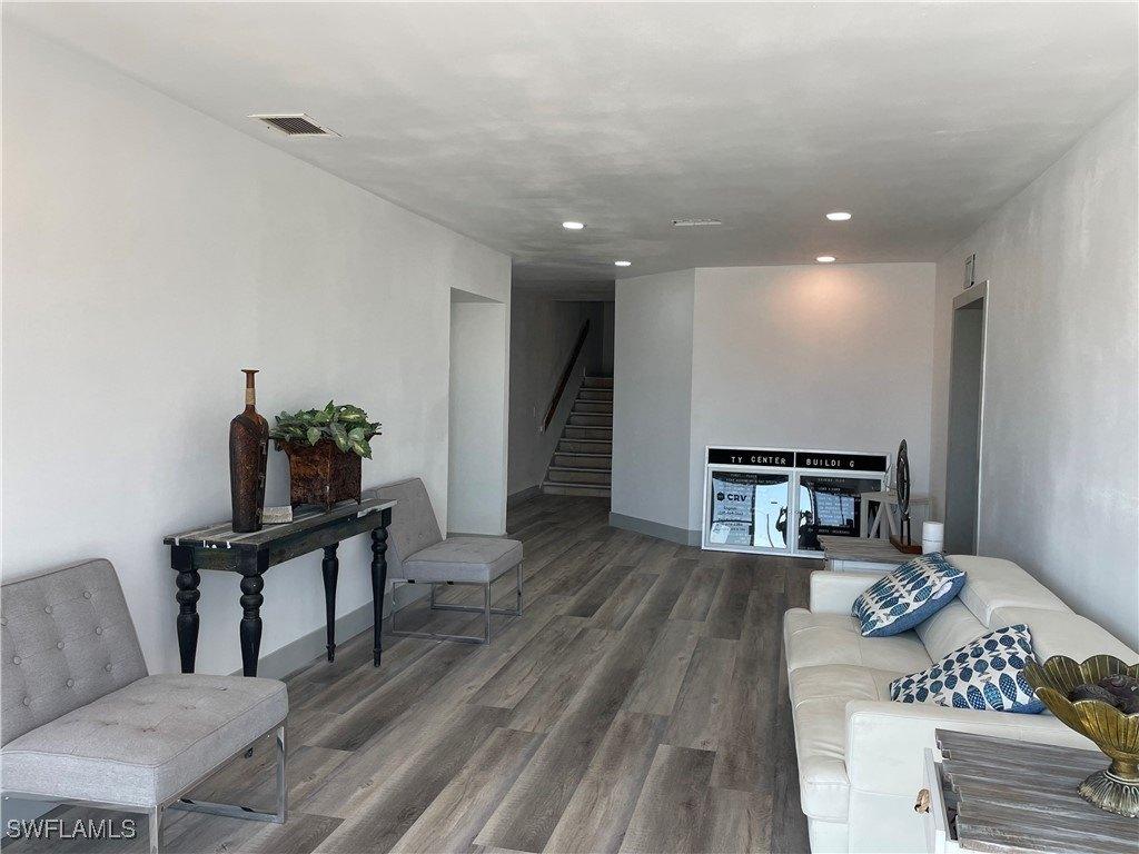Property Image for 944 Country Club Boulevard