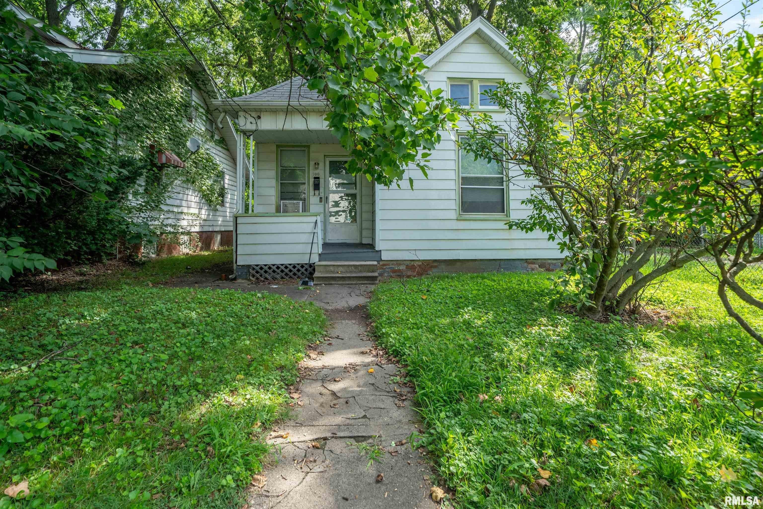 Property Image for 700,706-718 N UNDERHILL Street