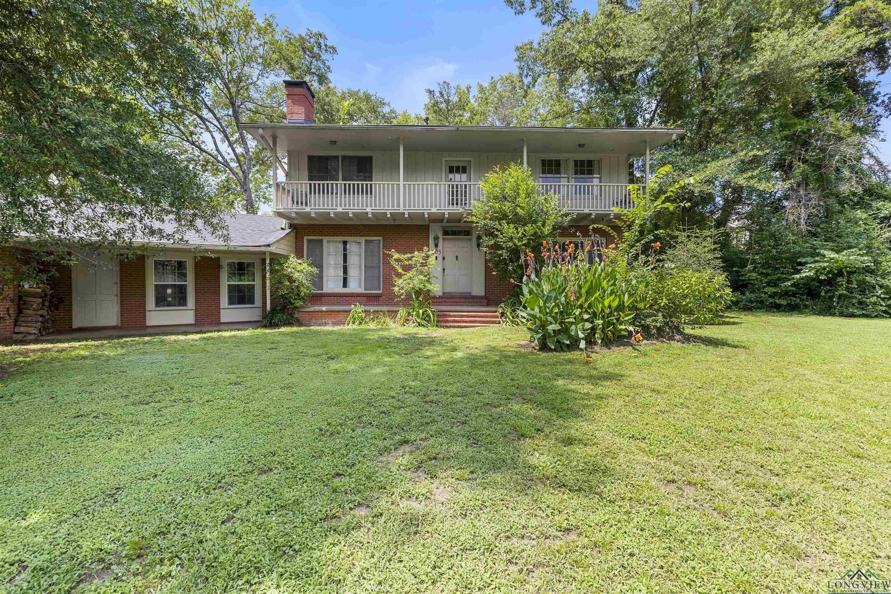 Property Image for 105 E Minnie Jones Dr