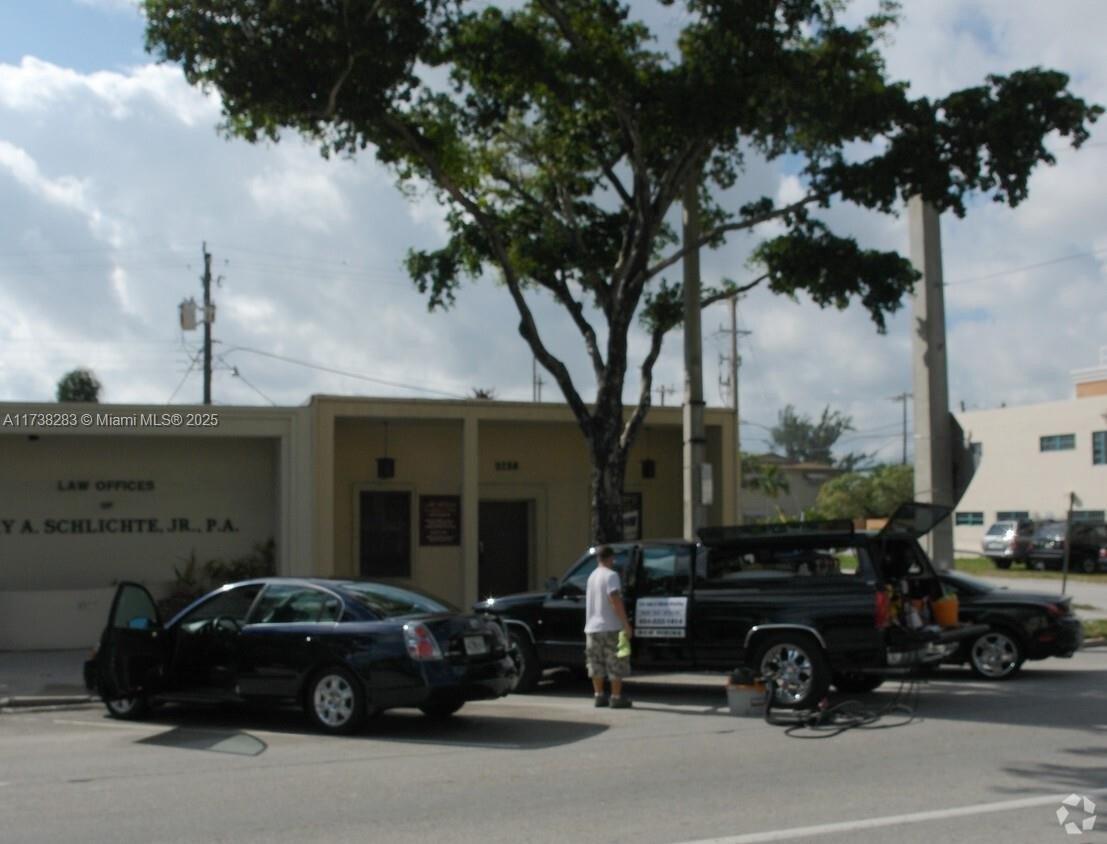 Property Image for 2138 Hollywood Blvd