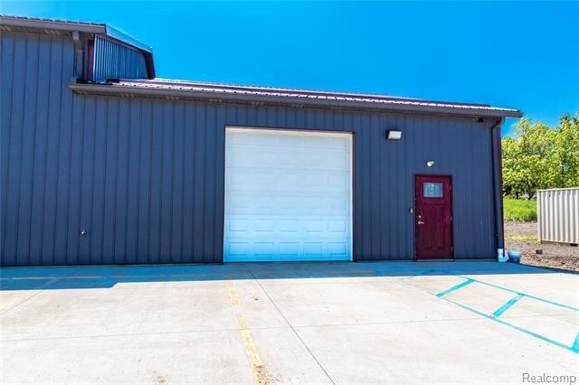 Property Image for 1697 N SAGINAW Street Suite C