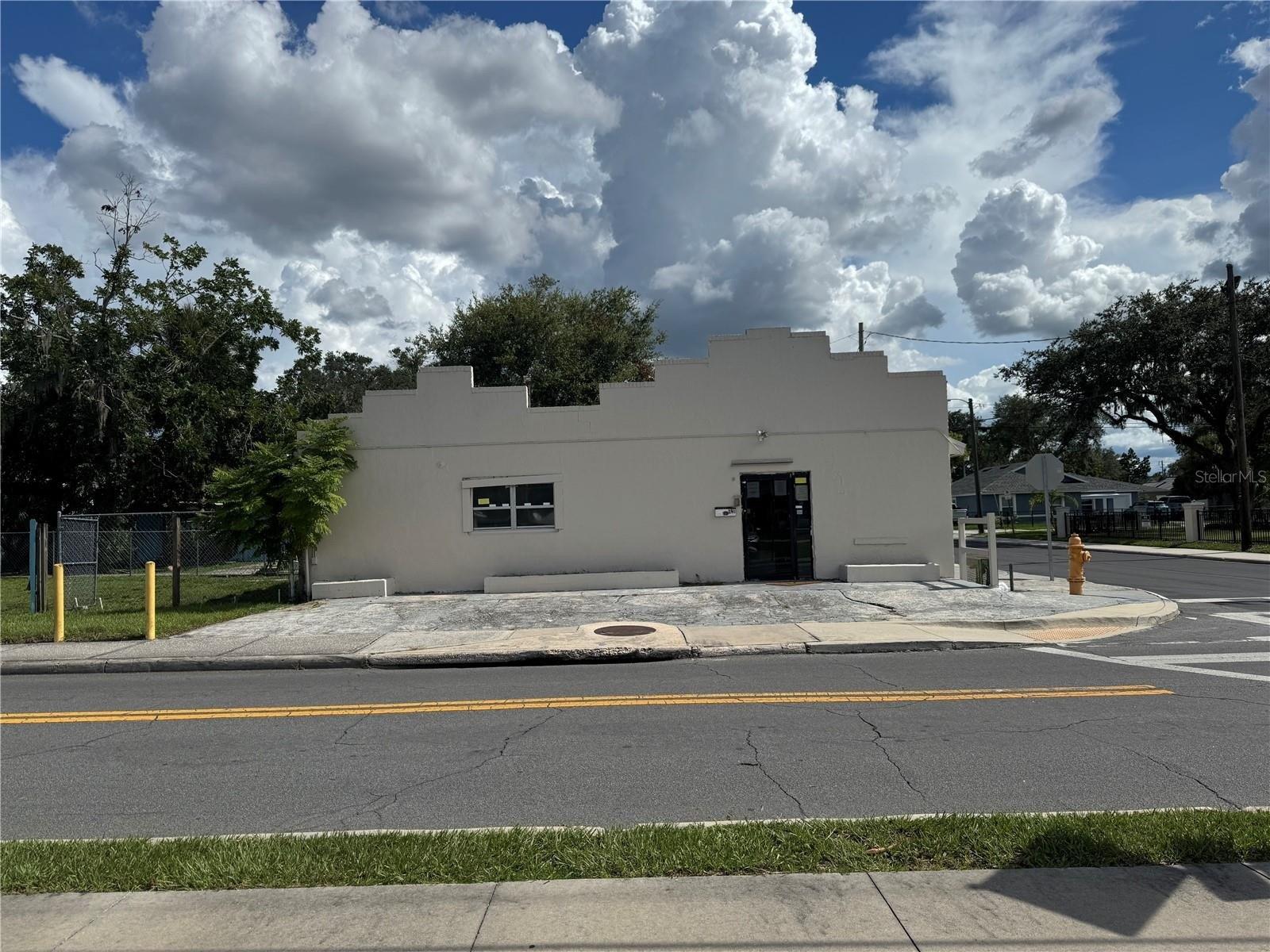 Property Image for 618 W 5th Street