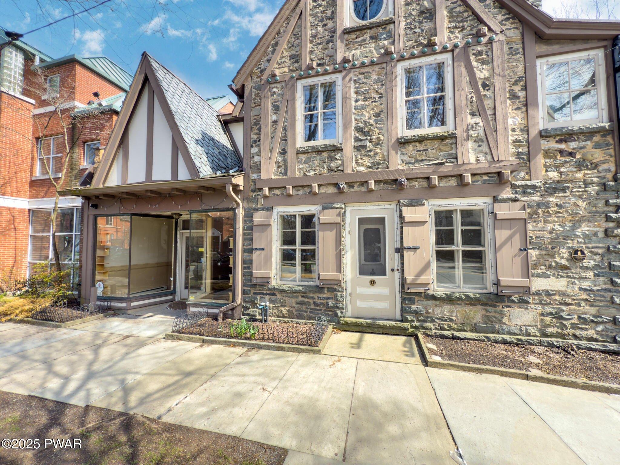 Property Image for 219 Broad Street