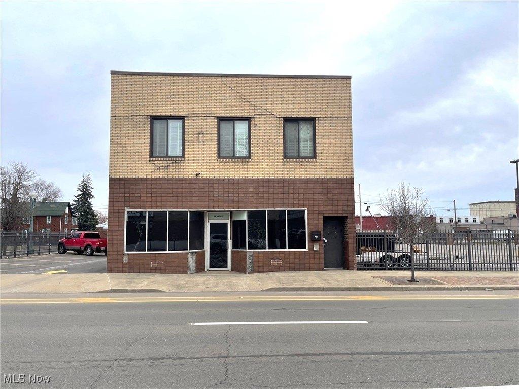 Property Image for 530 Walnut Avenue NE