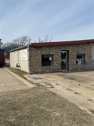 Property Image for 139 SE Cholwell Avenue