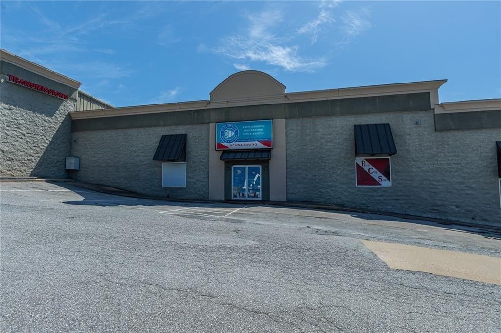 Property Image for 5870 Veterans Parkway