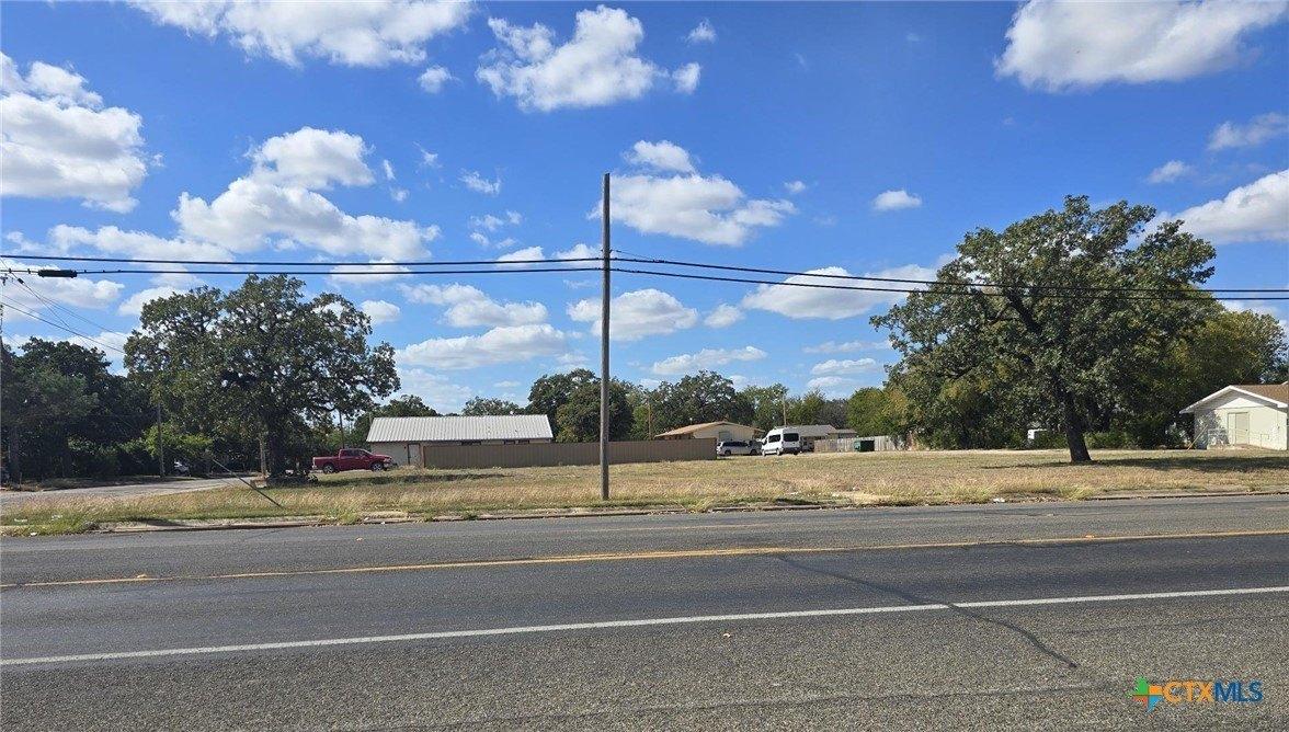 Property Image for 201 N Lutterloh Avenue