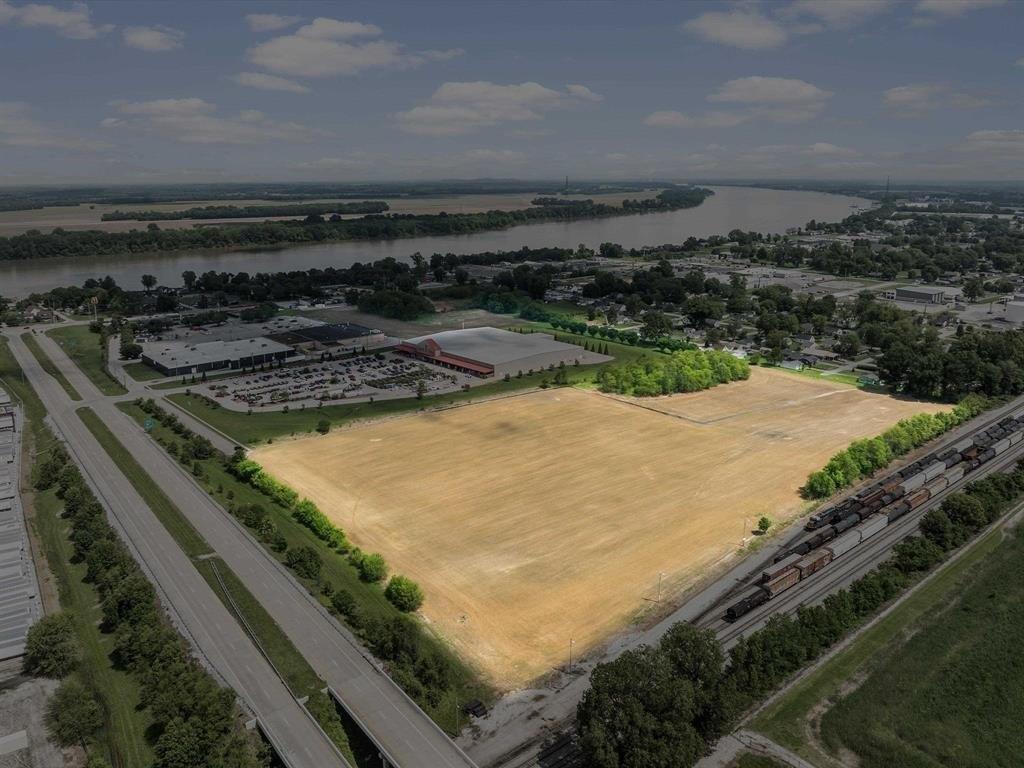 Property Image for 901 Commerce Drive