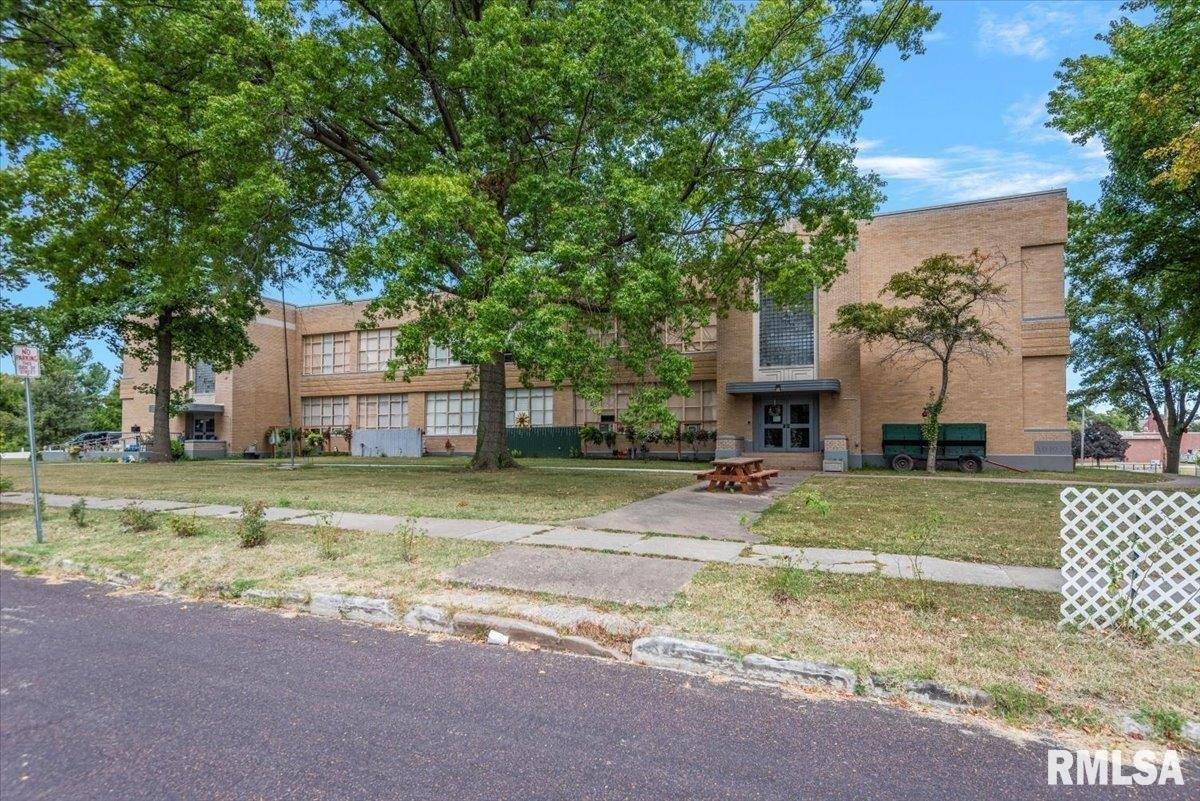 Property Image for 352 FRANKLIN Street