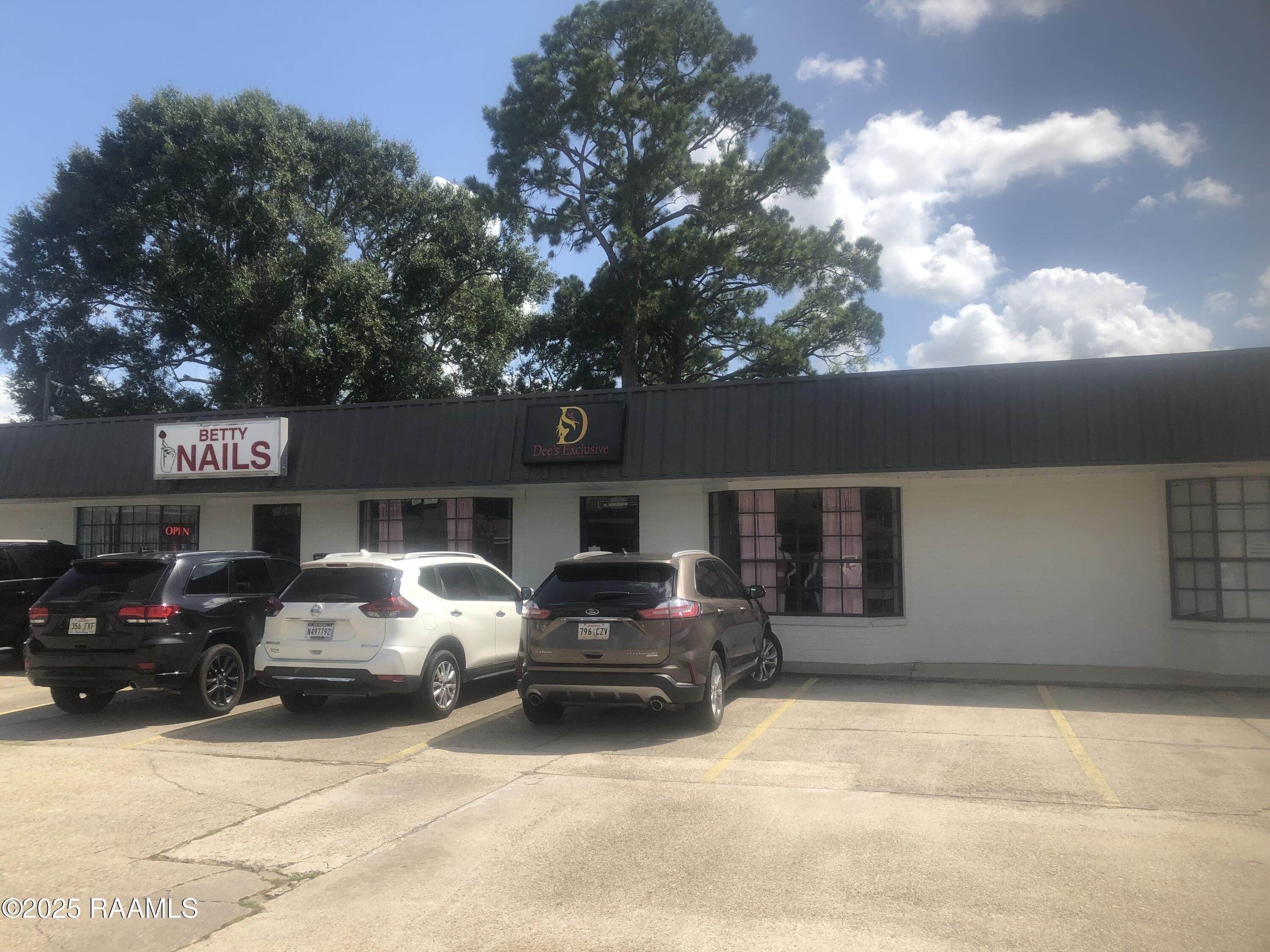 Property Image for 1507 Kaliste Saloom Road B