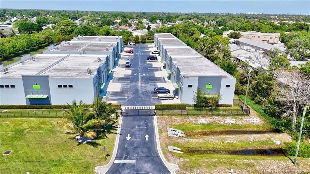 Property Image for 861 NE Industrial Boulevard 14