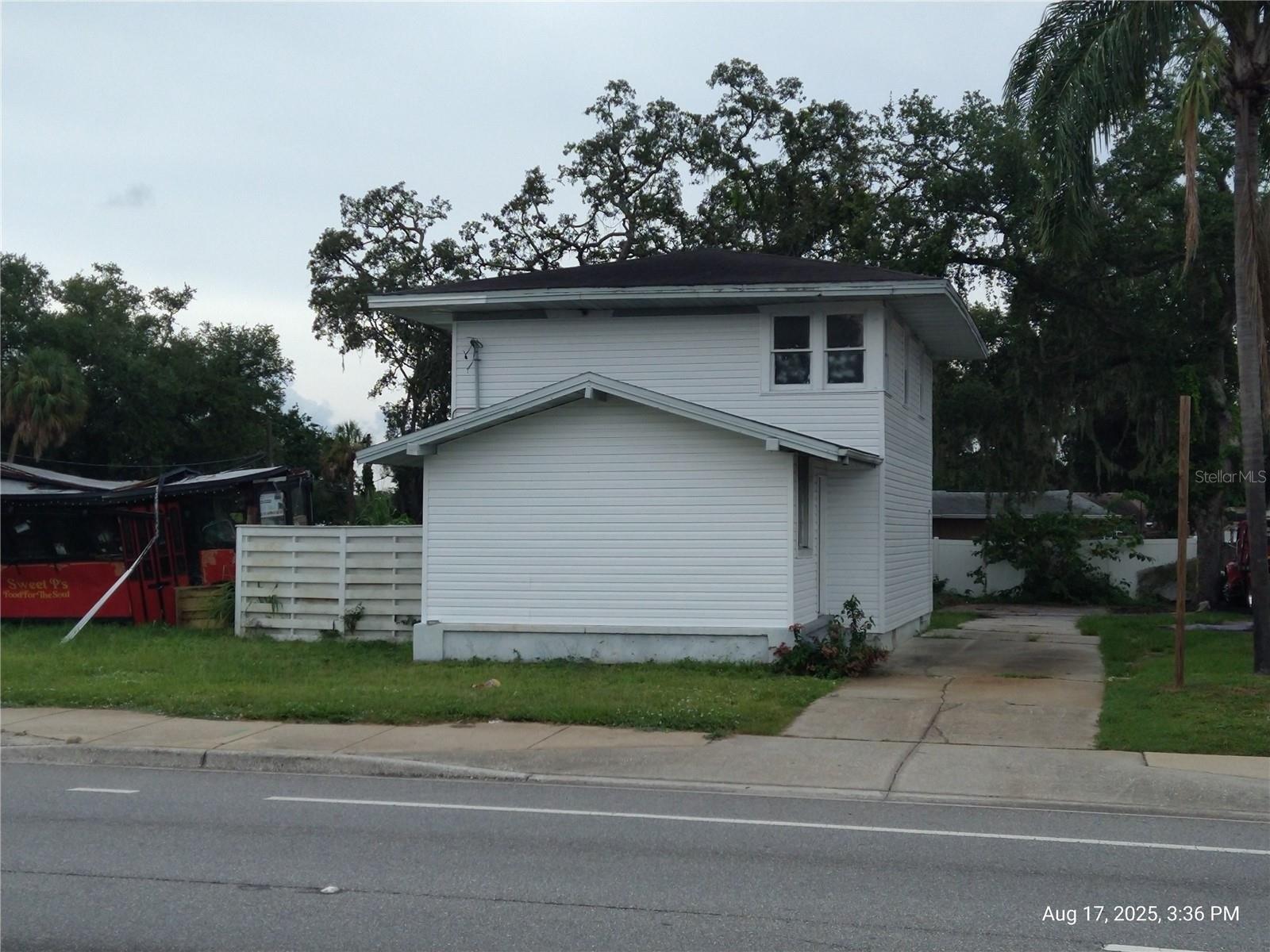 Property Image for 909 And 911 WEST HILLSBOROUGH AVENUE