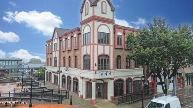 Property Image for 131 N Broadway