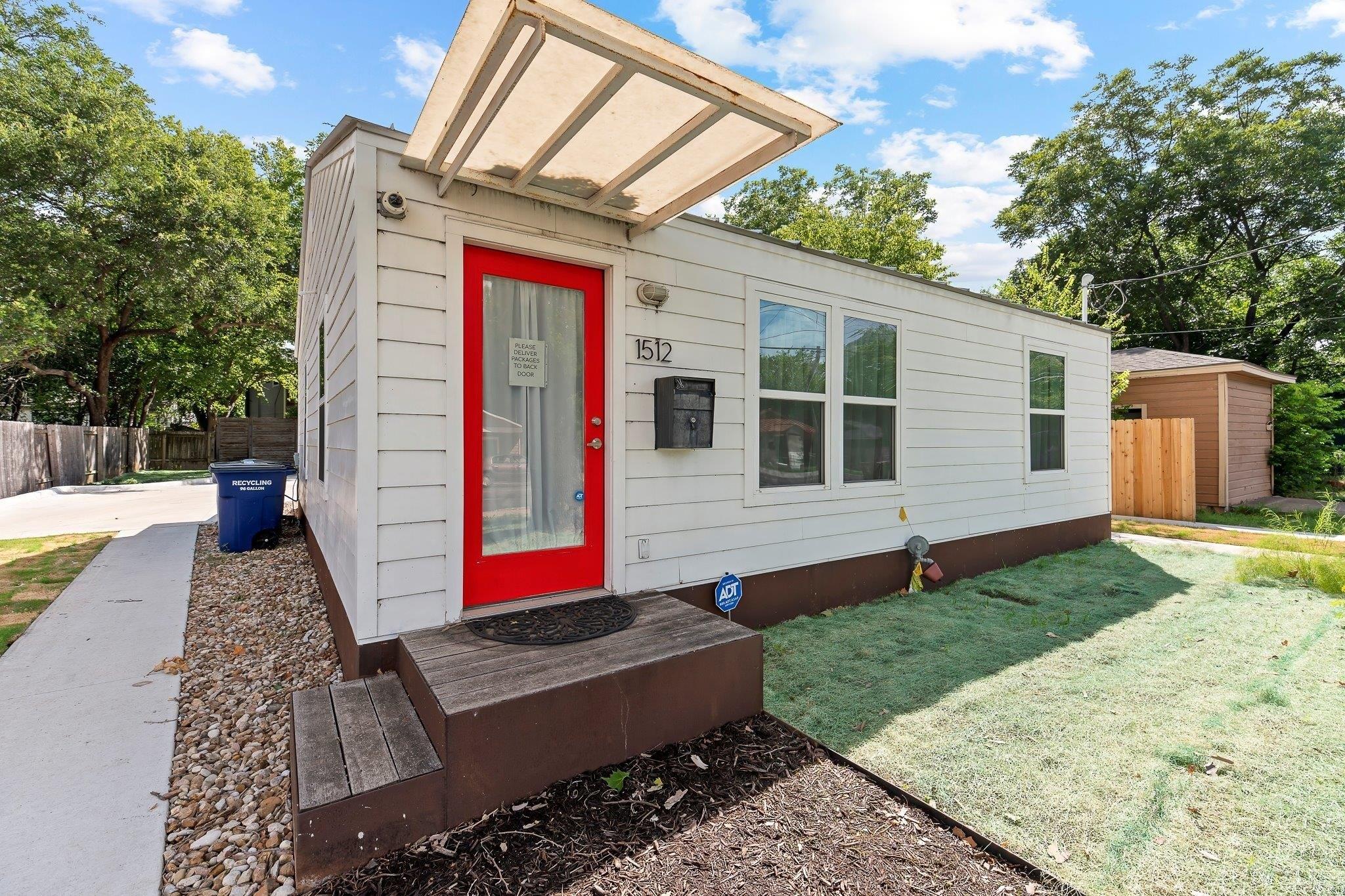 Property Image for 1512 W Koenig LN