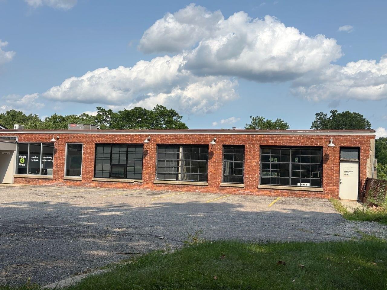 Property Image for 1342 N Main 5