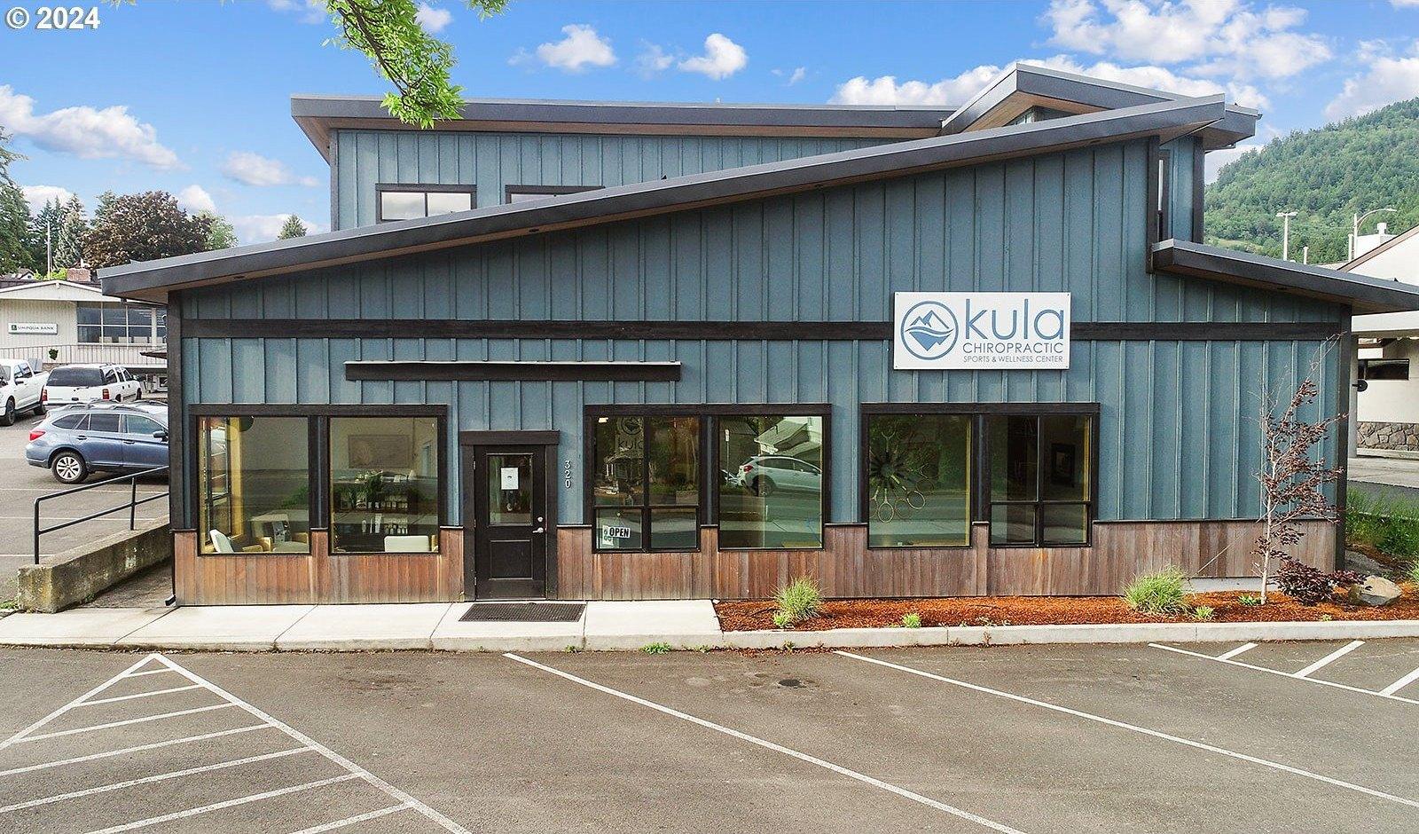 Property Image for 320 E Jewett Blvd