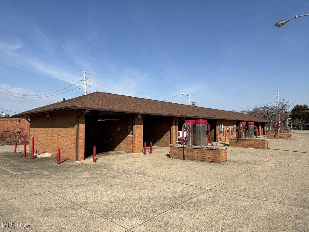 Property Image for 36161 Lake Shore Boulevard