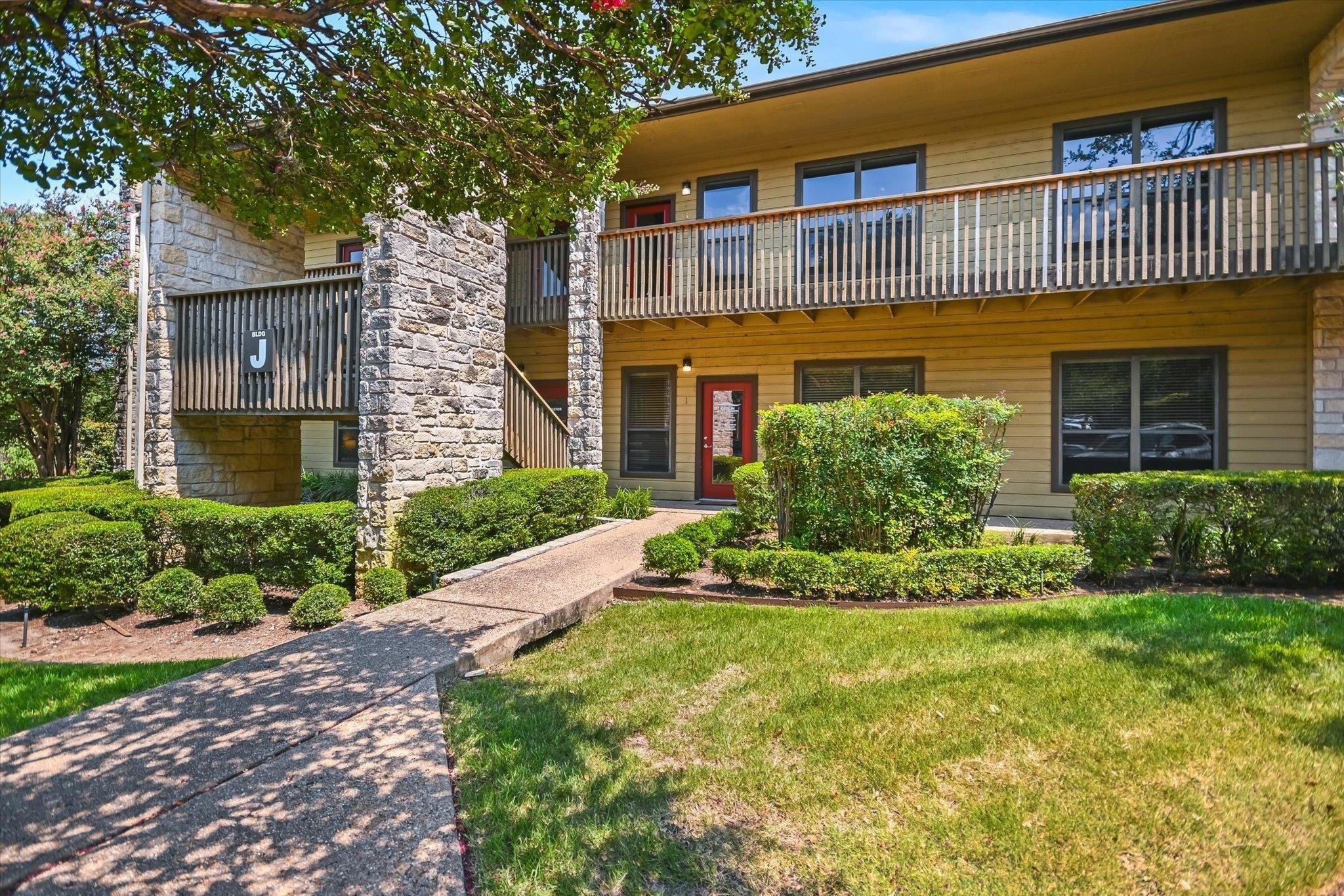Property Image for 4131 Spicewood Springs RD J3