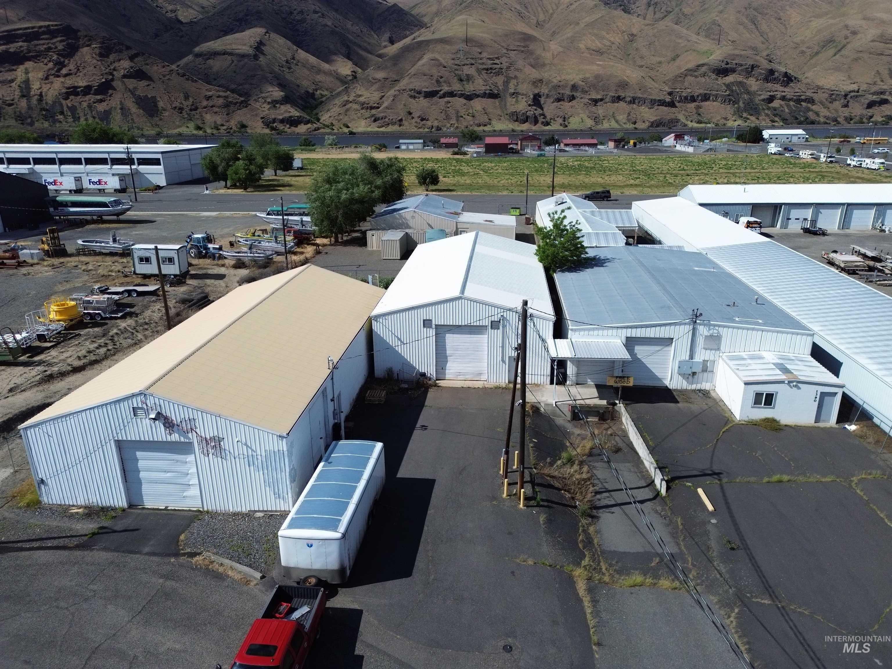 Property Image for 1390 Commercial Way