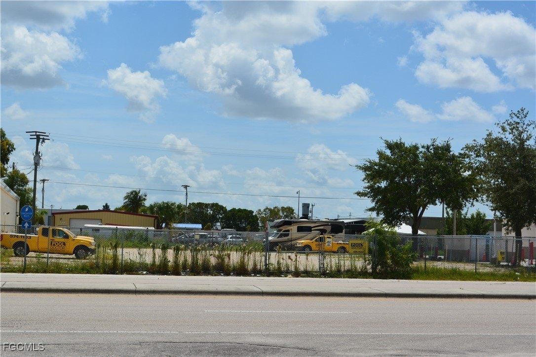 Property Image for 929 Country Club Boulevard