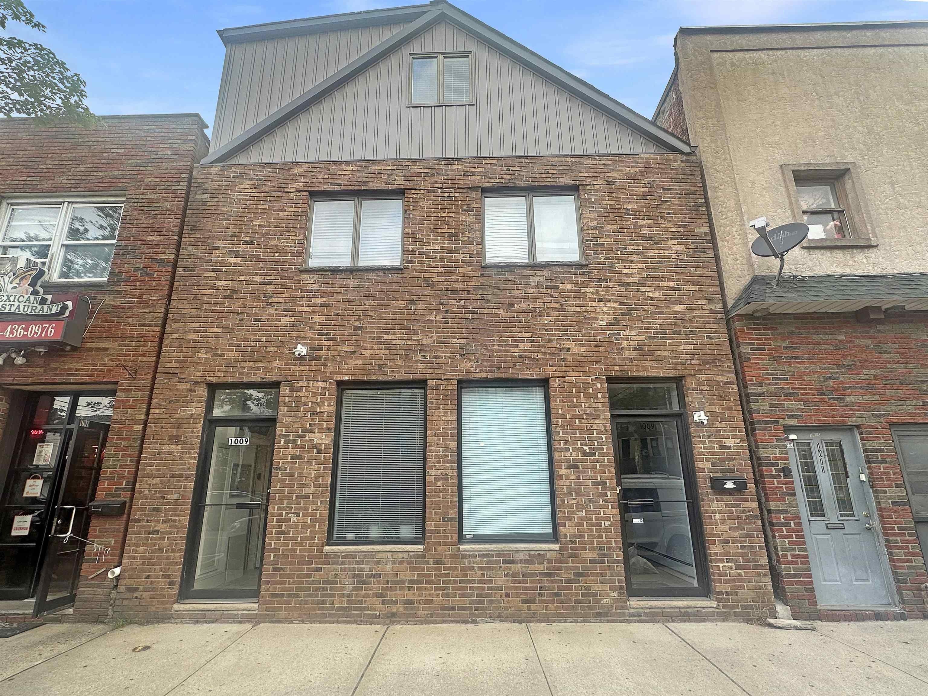 Property Image for 1009 Broadway