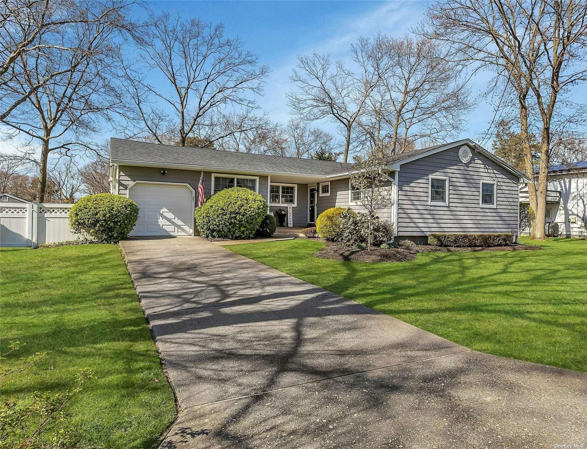 363 Joan Street, Ronkonkoma, NY 11779 MLS 3543645 CENTURY 21