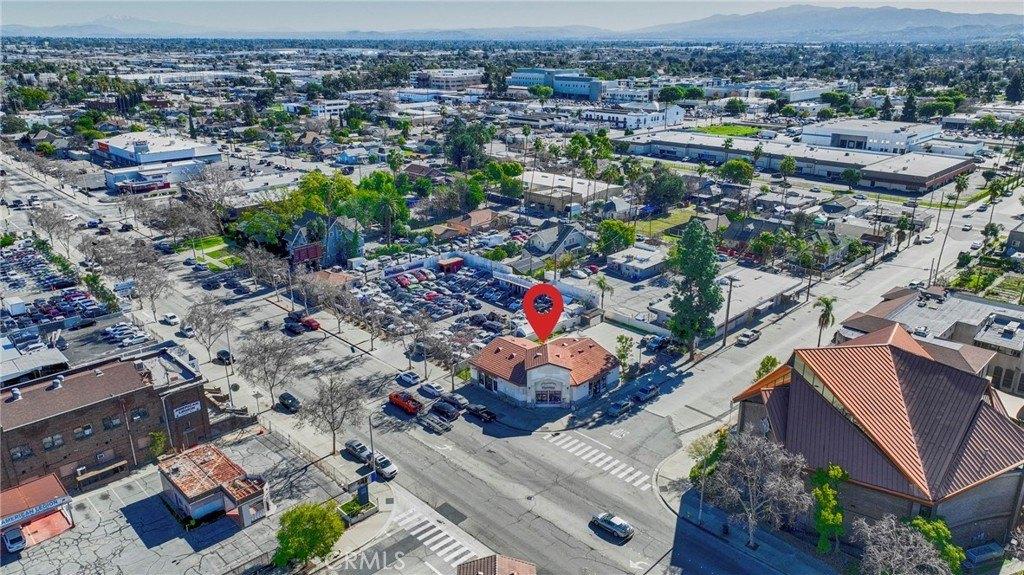 Property Image for 208 E Holt Avenue