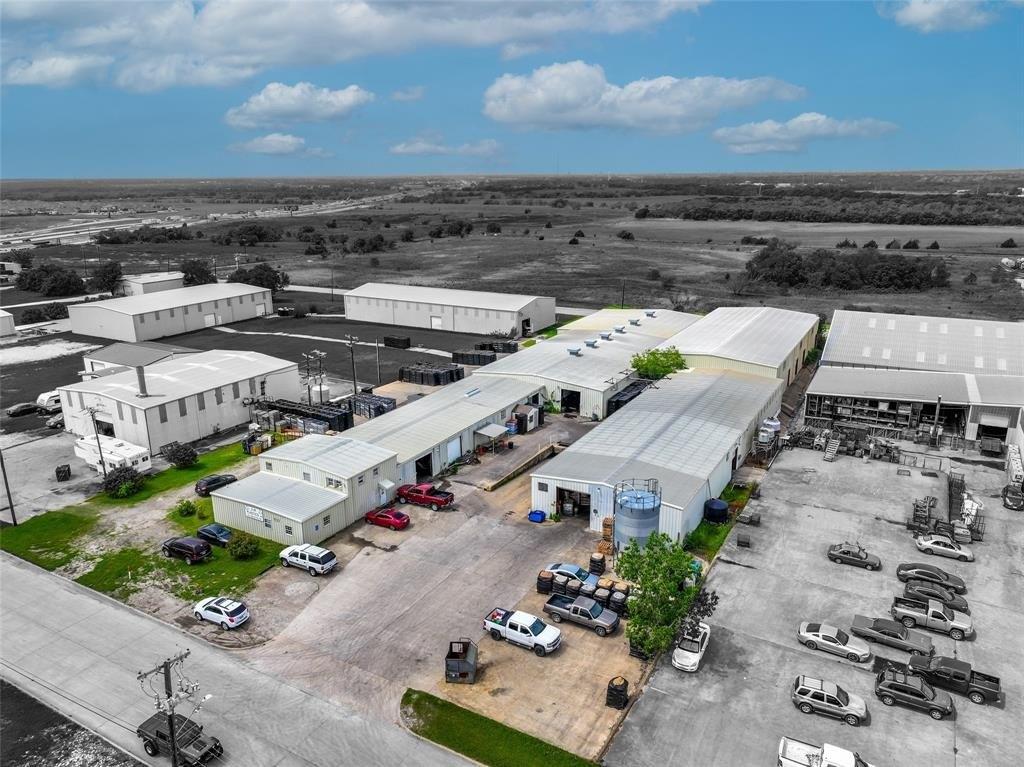 Property Image for 1121 Industrial Drive