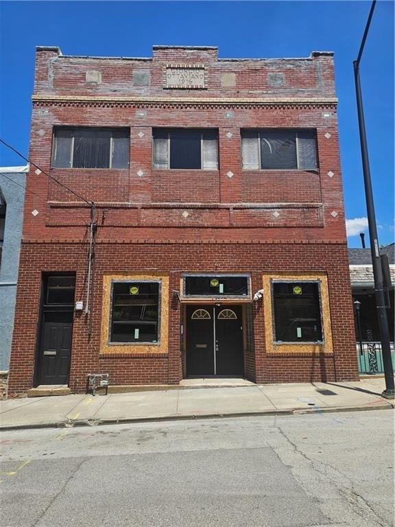 Property Image for 1038 E 5TH Street