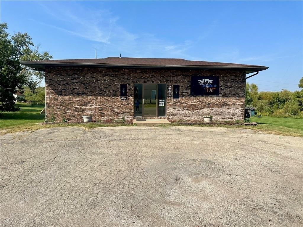 Property Image for 2414 S Leonard Road