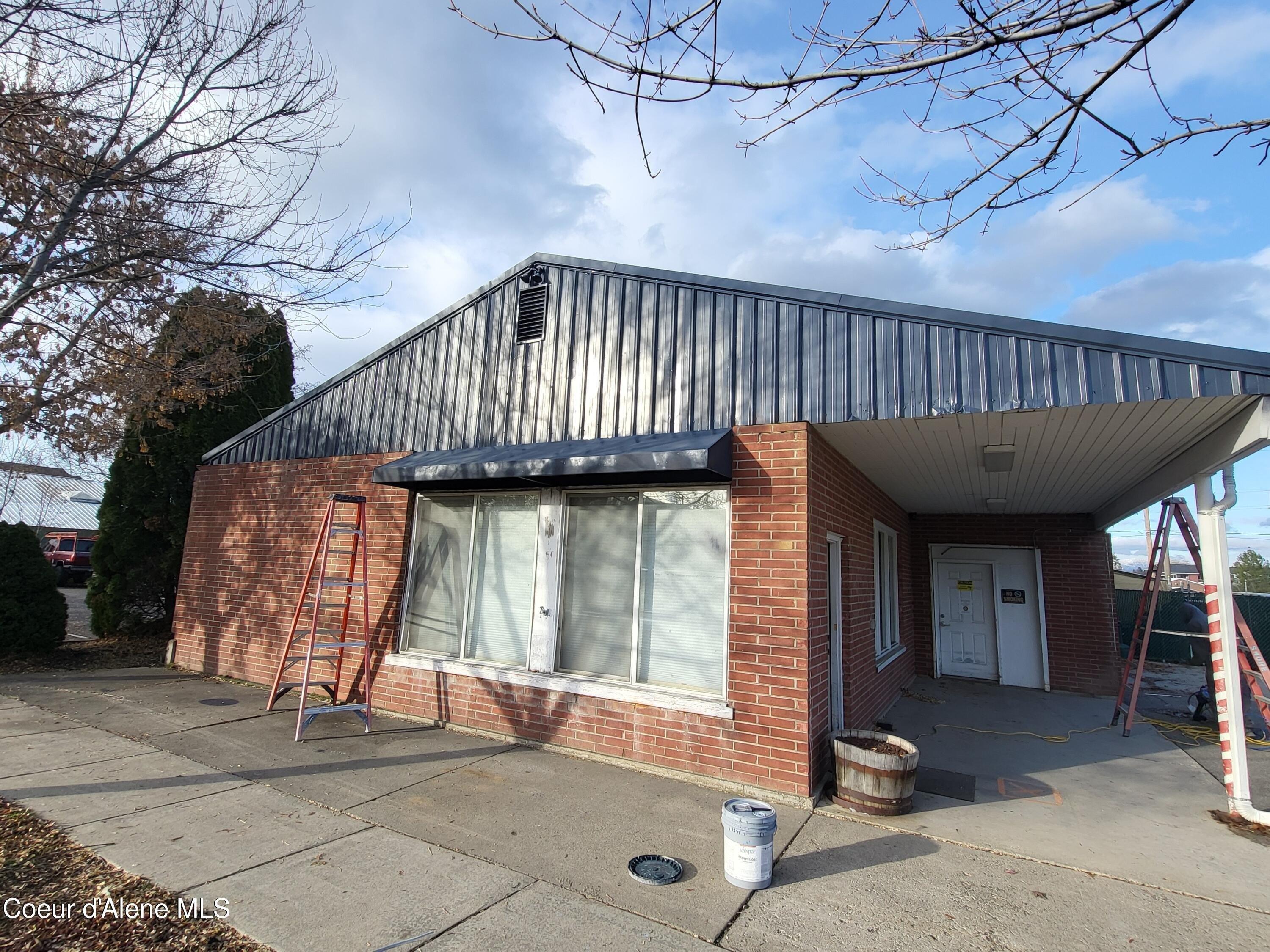 Property Image for 415 E 3rd Ave