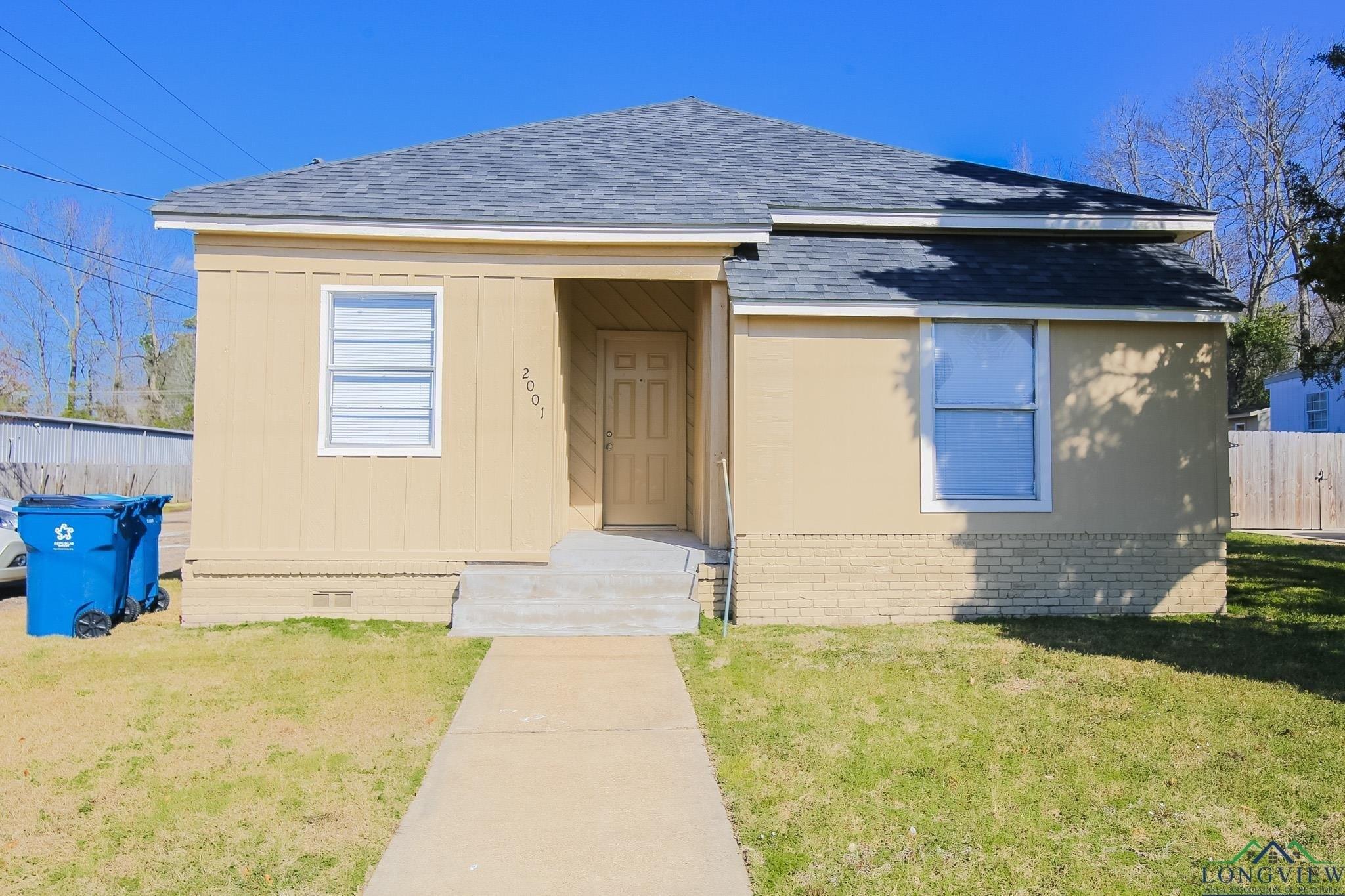 Property Image for 2001 E Grand Ave
