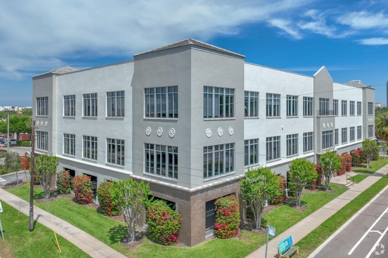 Property Image for 1501 W Cleveland Street 240
