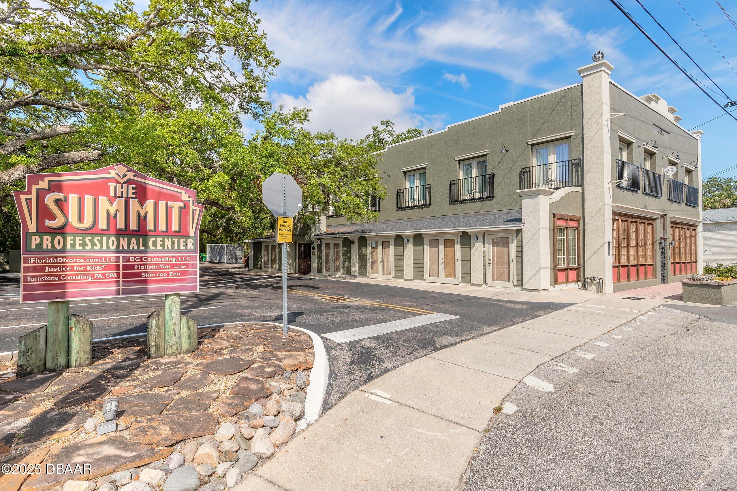 Property Image for 1112 Riverside Drive