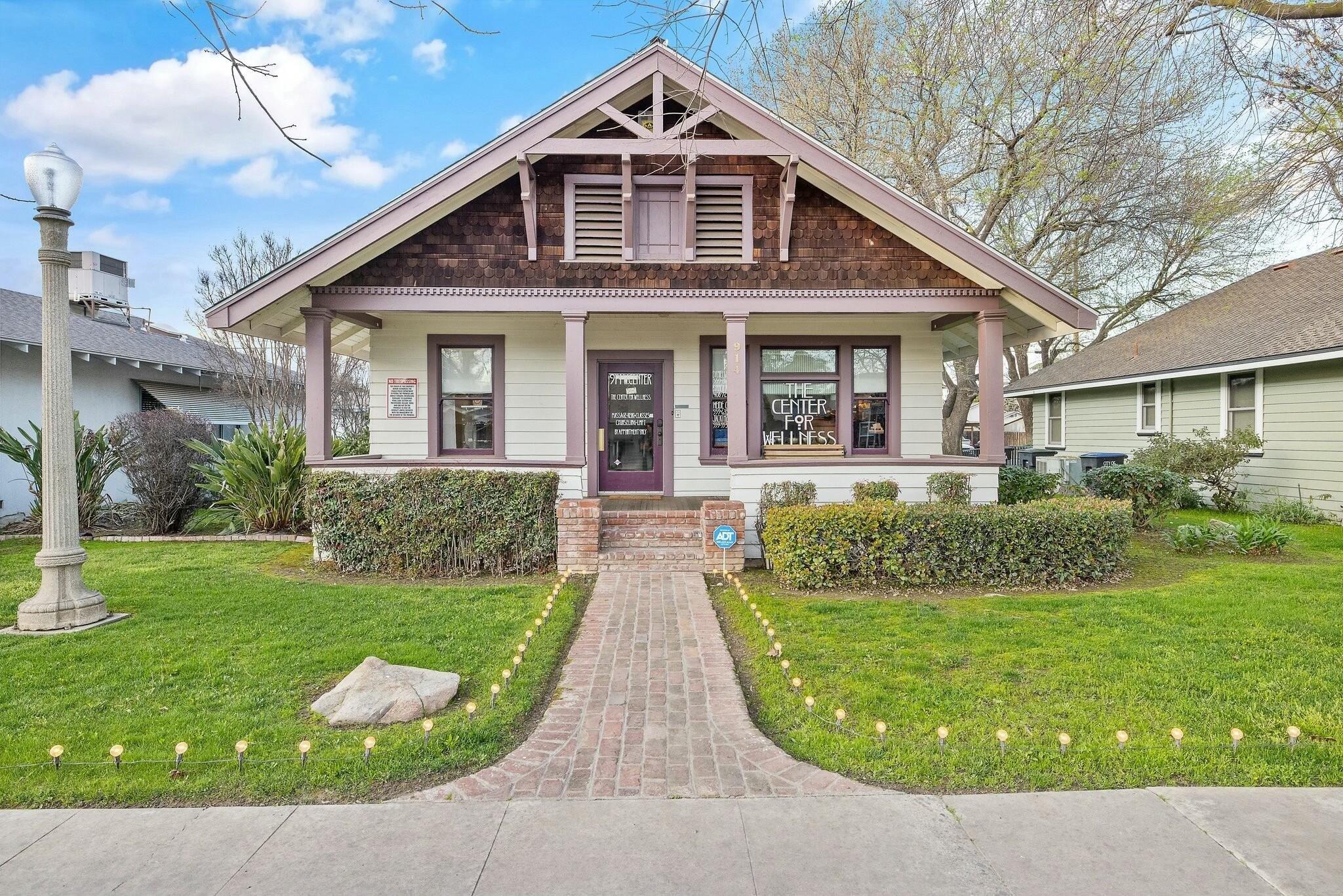 Property Image for 914 W Center Avenue