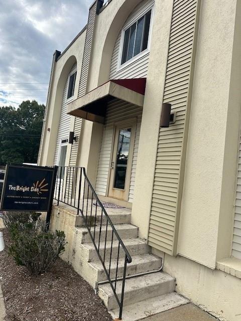 Property Image for 845 Oaklawn Avenue 104