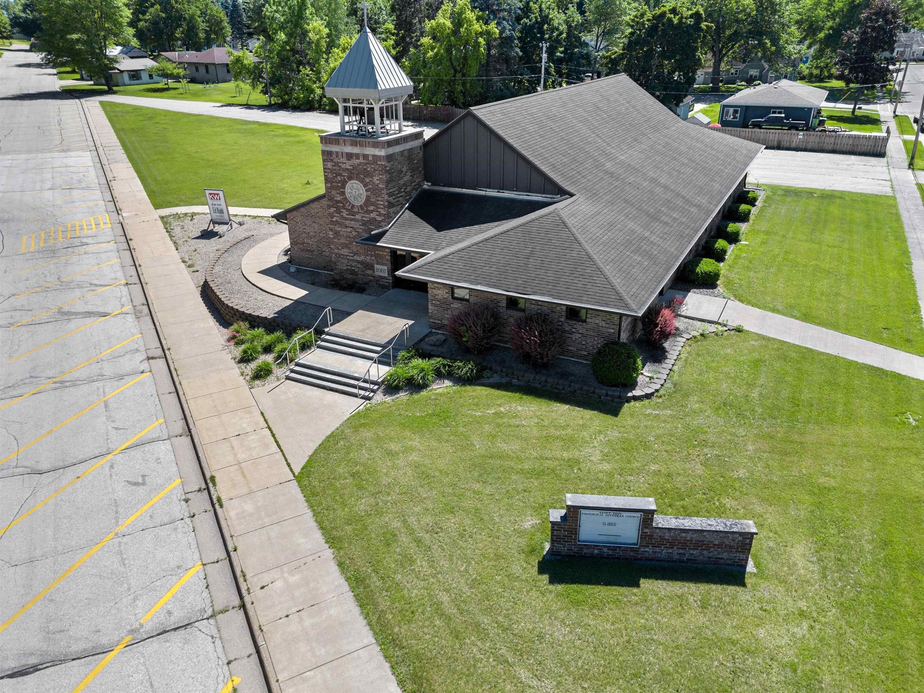 Property Image for 301 S CHESTNUT Avenue