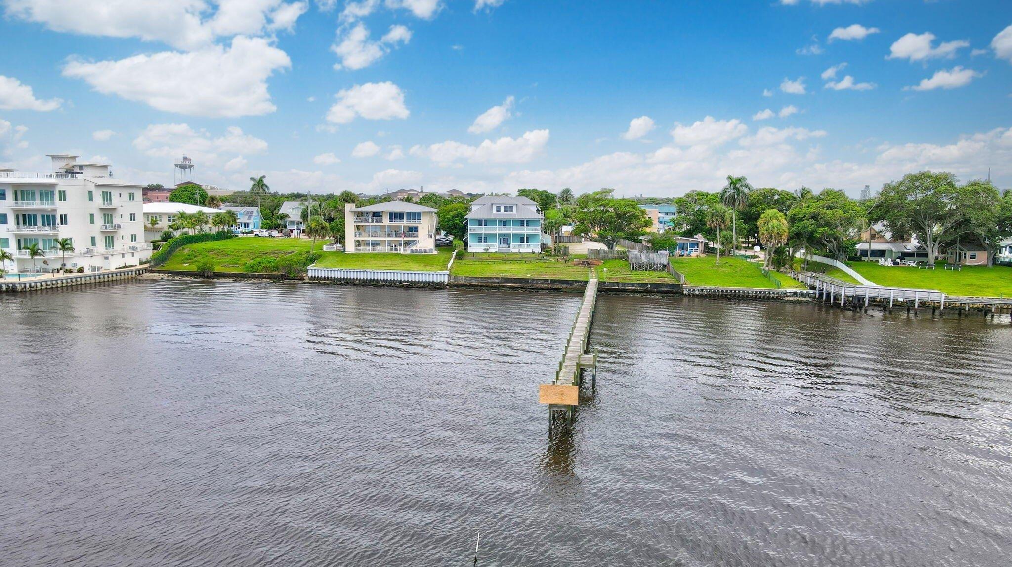 Property Image for 15 SE Seminole Street