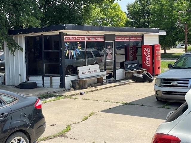 Property Image for 1002 W Main Street