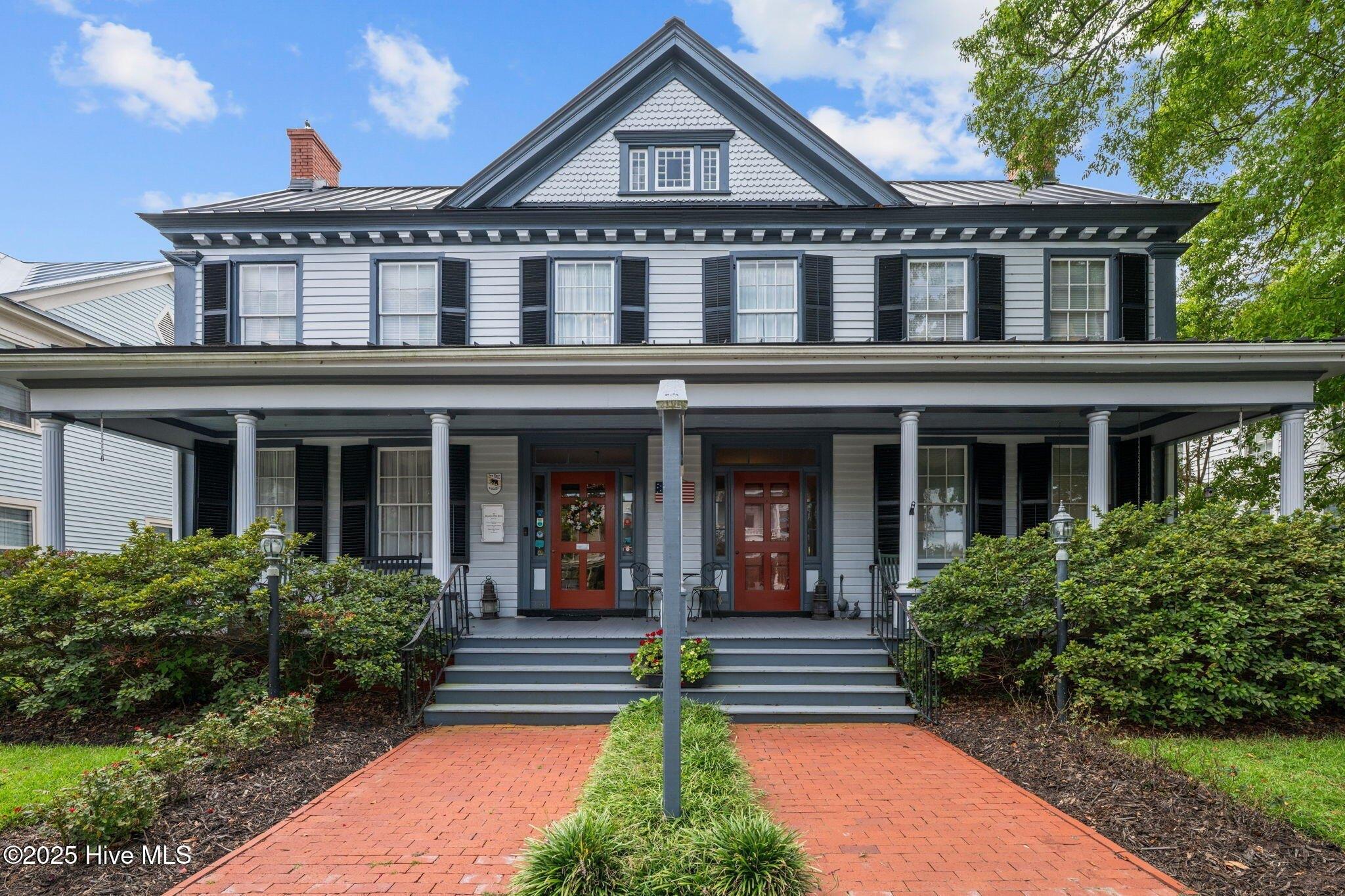 Property Image for 215 Pollock Street