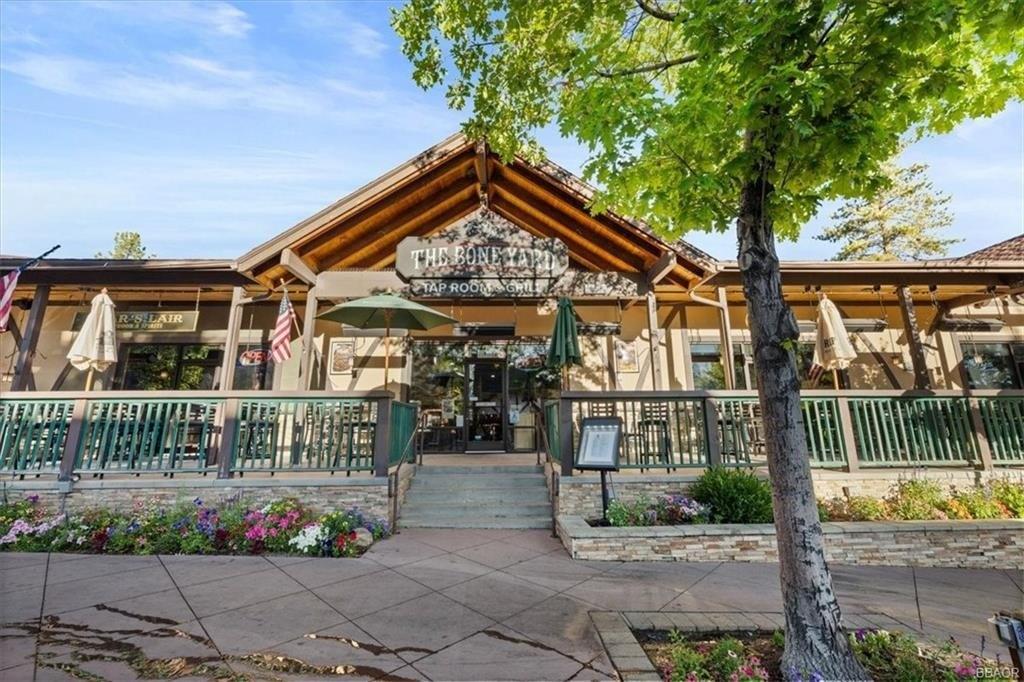 Property Image for 560 Pine Knot Boulevard