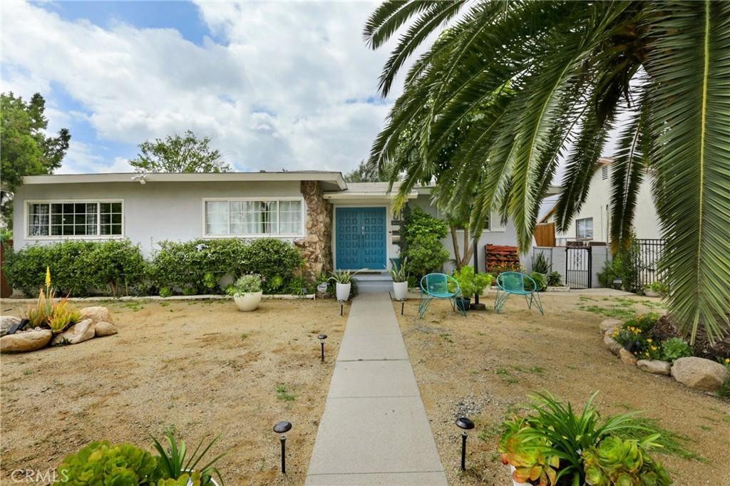 Property Image for 19048 Victory Boulevard