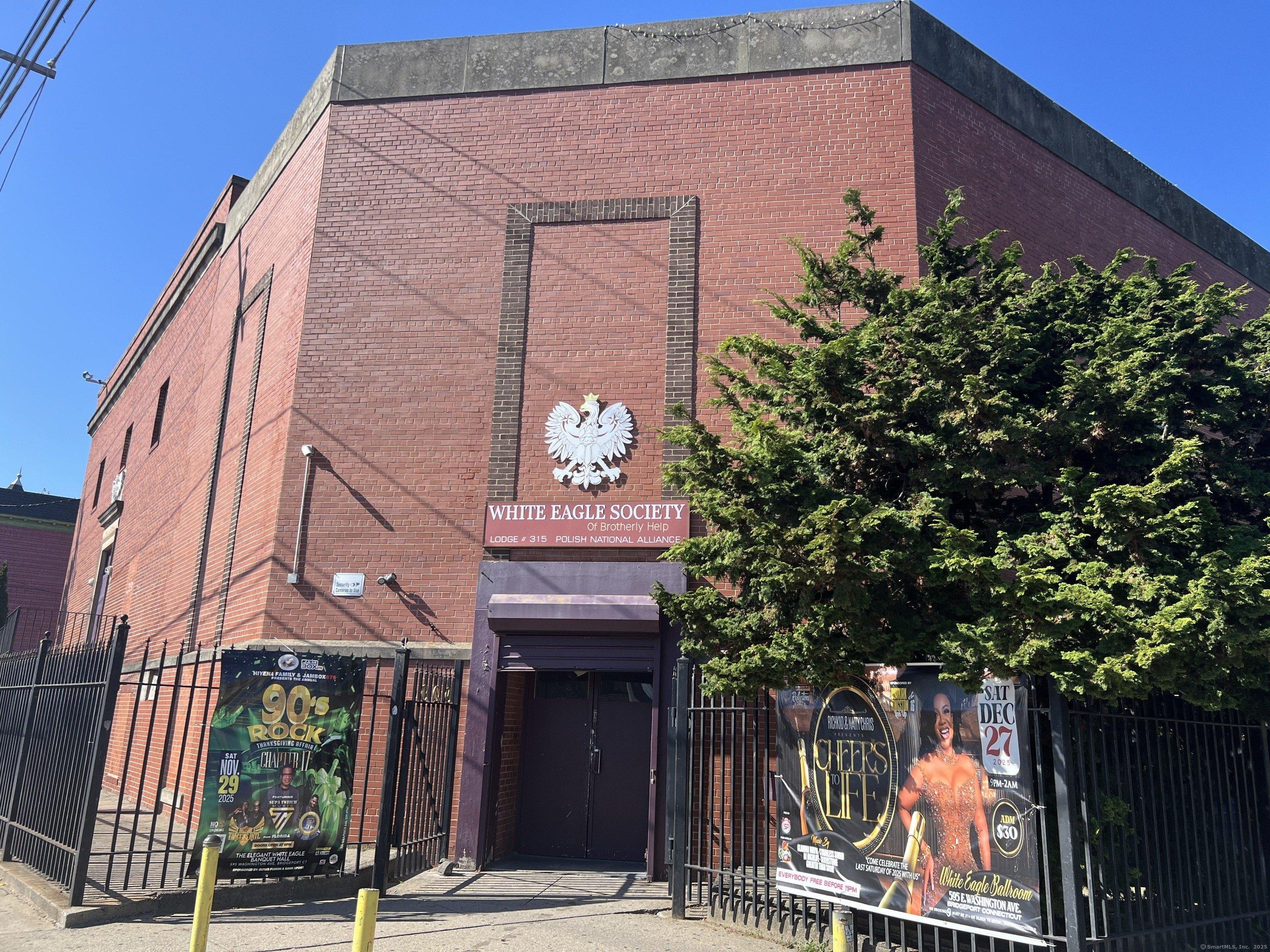 Property Image for 595 East Washington Avenue