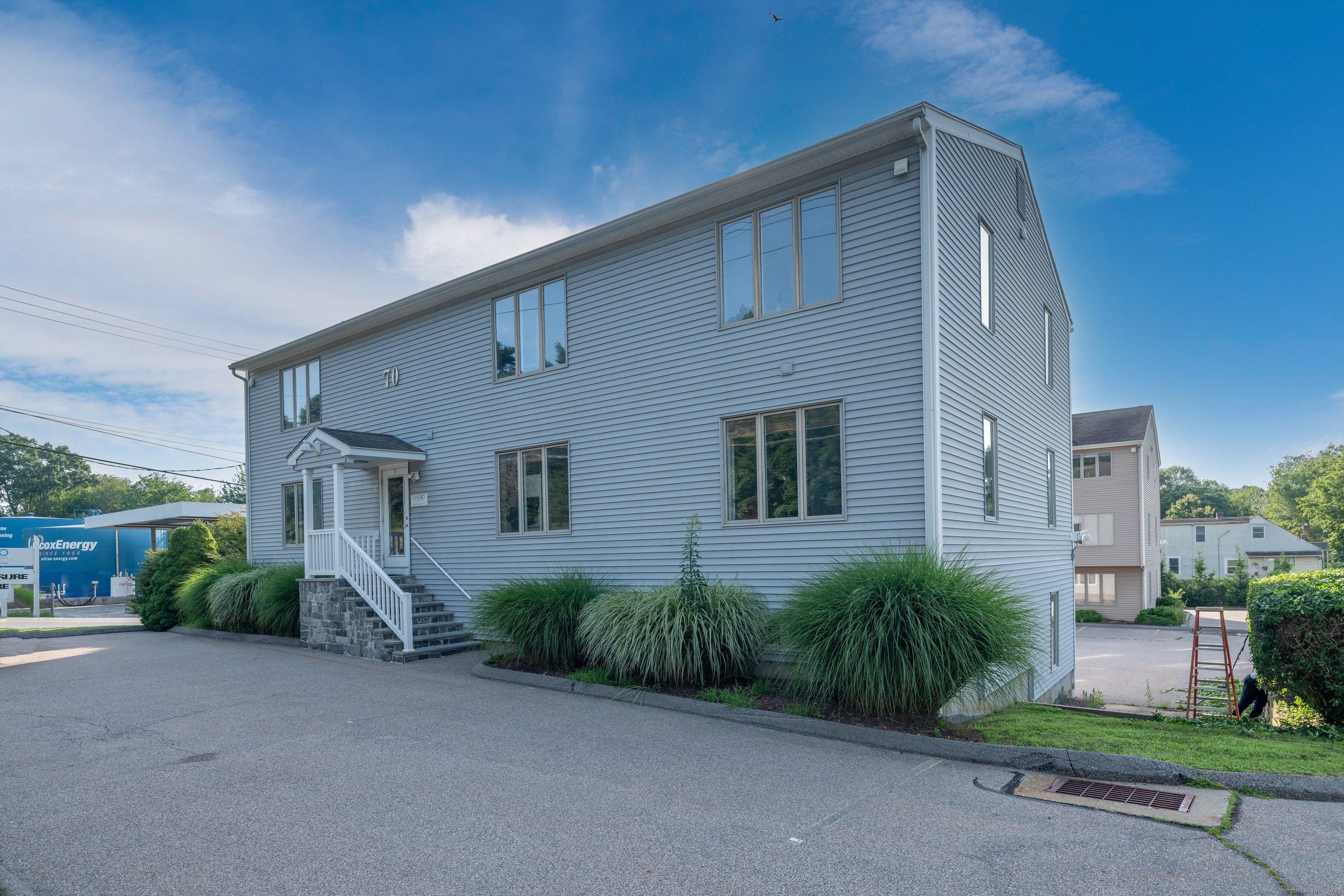 Property Image for 70 Essex Road West Building