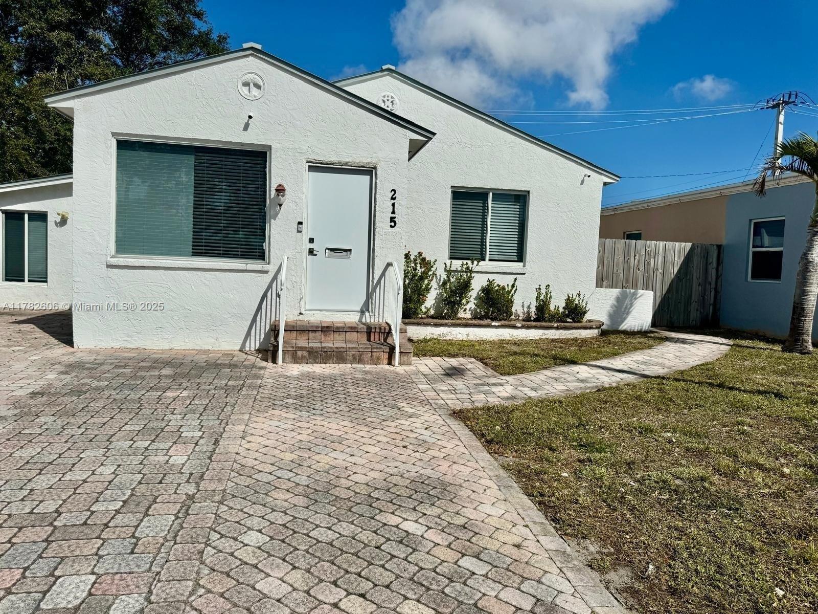 Property Image for 215 SW 17th St
